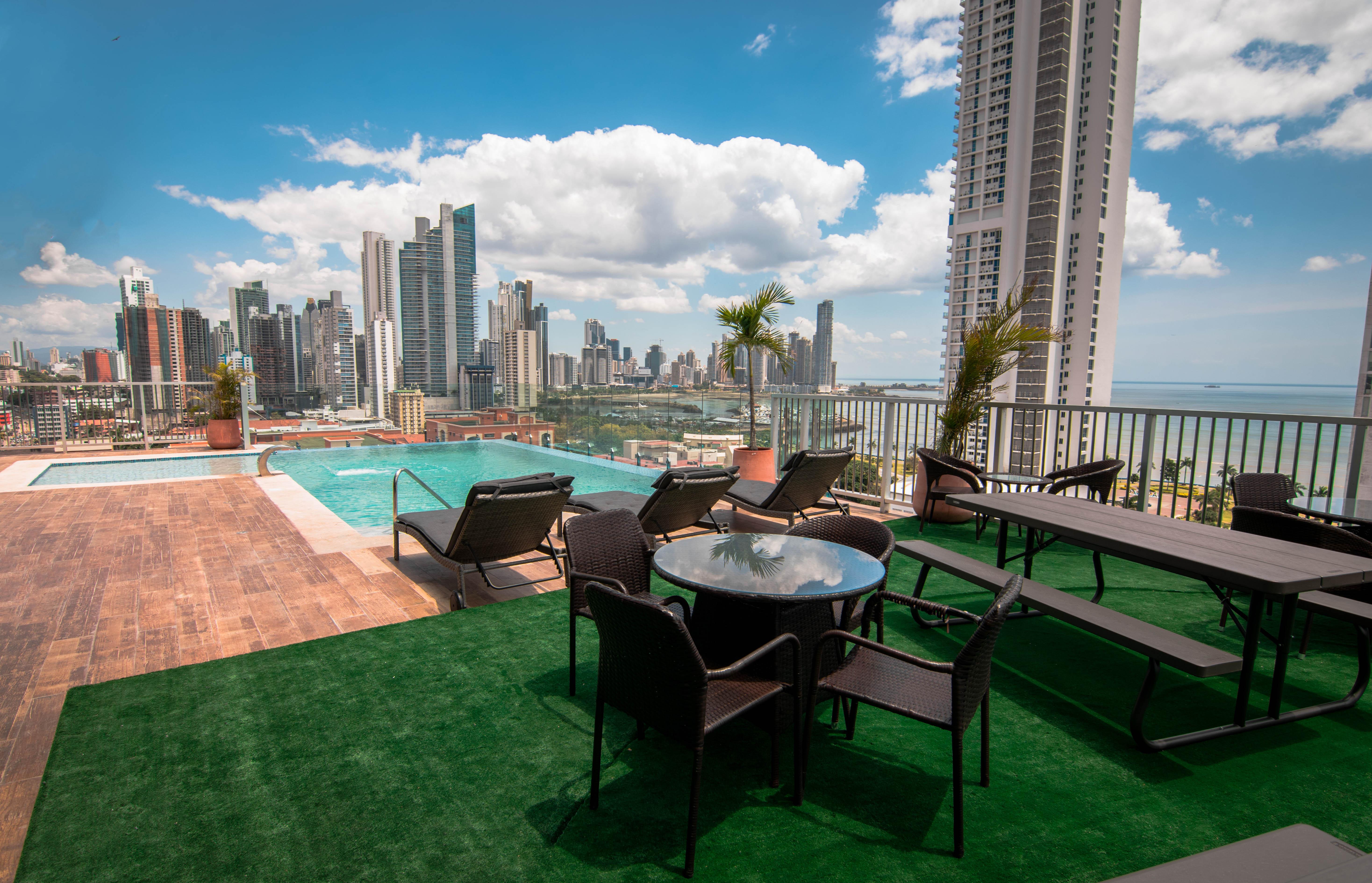 Innfiniti Hotel & Suites Panama-Stad Buitenkant foto